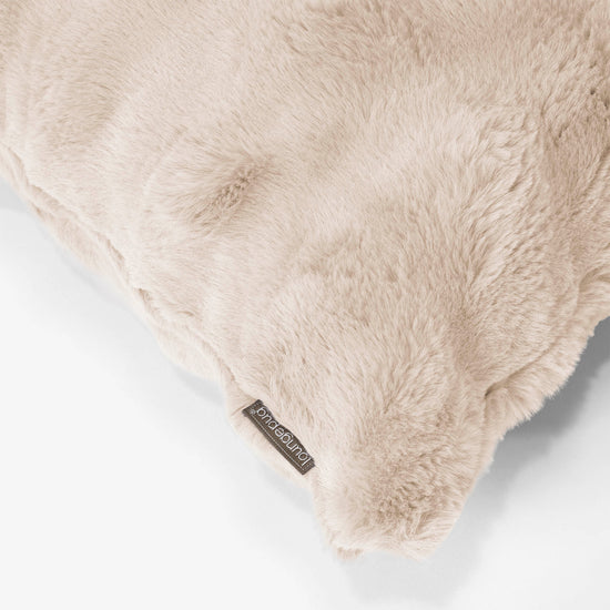 Poszewka na poduszkę ozdobna 47 x 47cm - Sztuczne futro Bąbelkowe Śmietanka 02