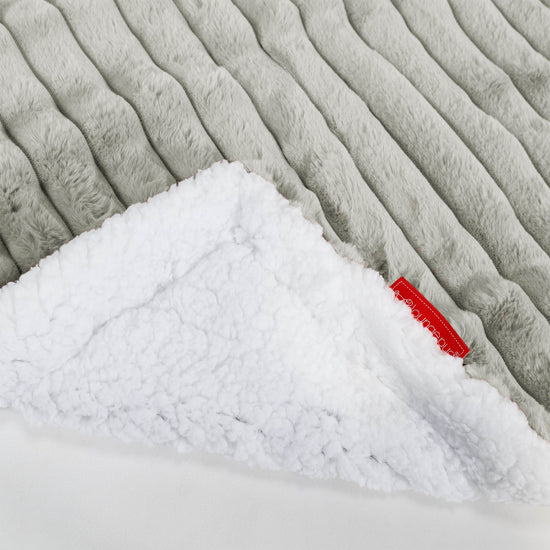 Narzuta / koc Sherpa - Sztruks ultra plusz Szałwiowy zielony 01