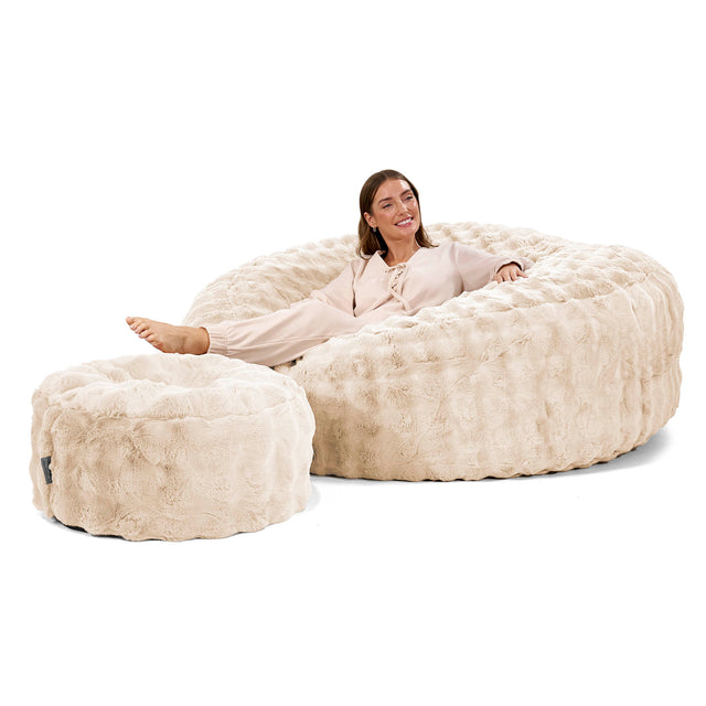 Sofa pufa XXL Mega Mammoth - Sztuczne futro Bąbelkowe Śmietanka
