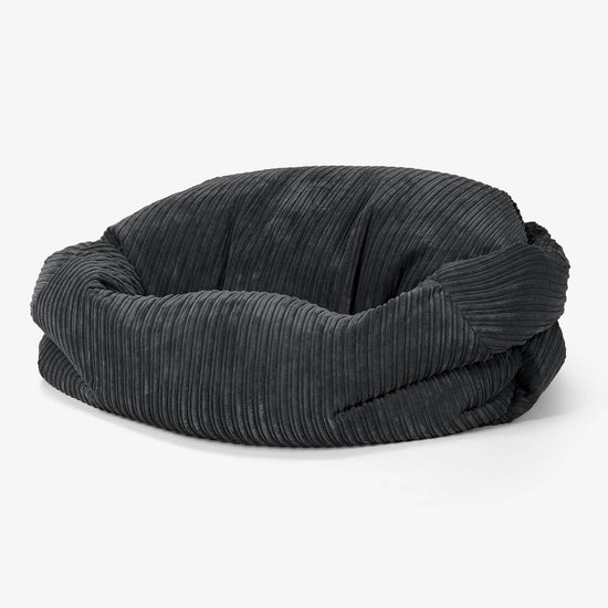 Sofa pufa Sabine - Klasyczny sztruks Czerń 01