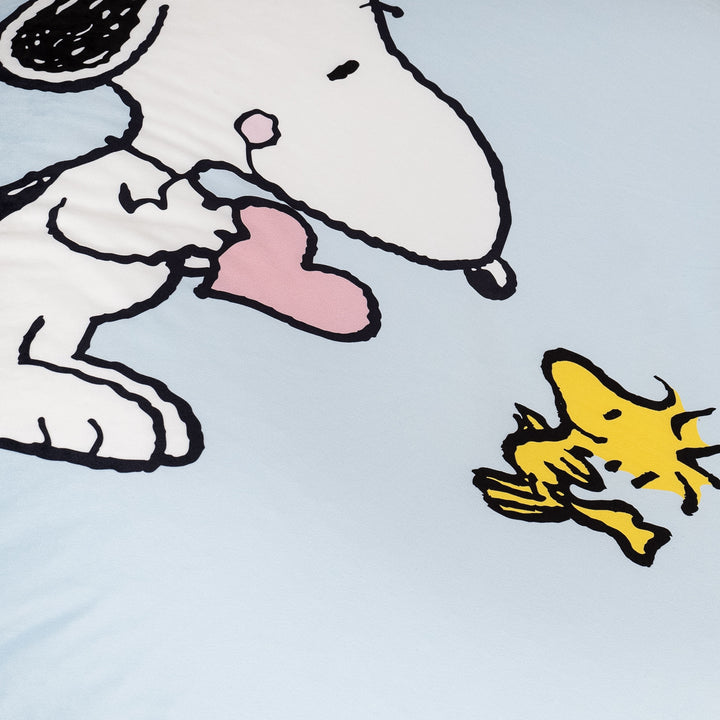 Snoopy Pufa fotel Flexforma dla dorosłych - Przytulenie 06