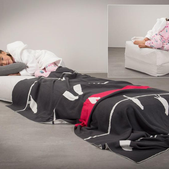 Siedzisko-łóżko pojedyncze Avery futon - Aksamit Srebro 02