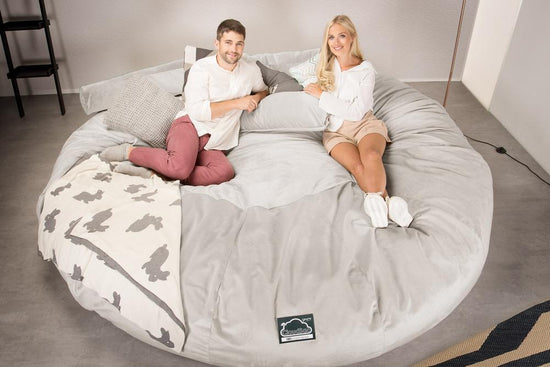 Sofa pufa piankowa CloudSac 5000 XXXXXL Titanic - Aksamit Srebro 02