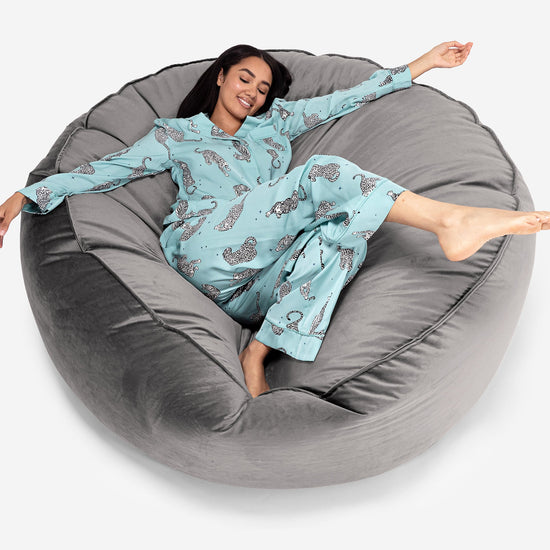 Sofa pufa XXL Mega Mammoth - Aksamit Srebro 01