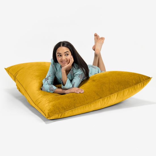 Bardzo duża pufa XXL - Aksamit Złoto 03