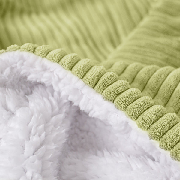 Narzuta / koc Sherpa - Klasyczny sztruks Limonka Fabric Close-up Image