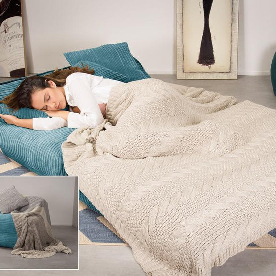 Siedzisko-łóżko podwójne Avery futon - Klasyczny sztruks Morski błękit 02