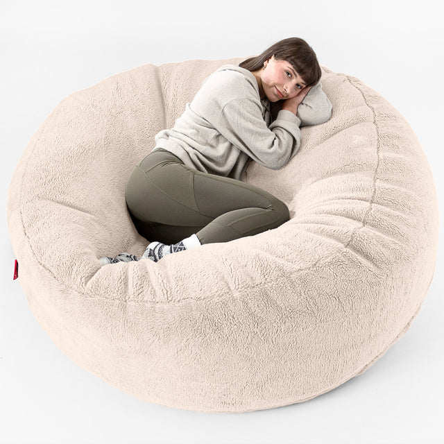 Sofa pufa XXL Mega Mammoth - Sztuczny miś Śmietanka 01